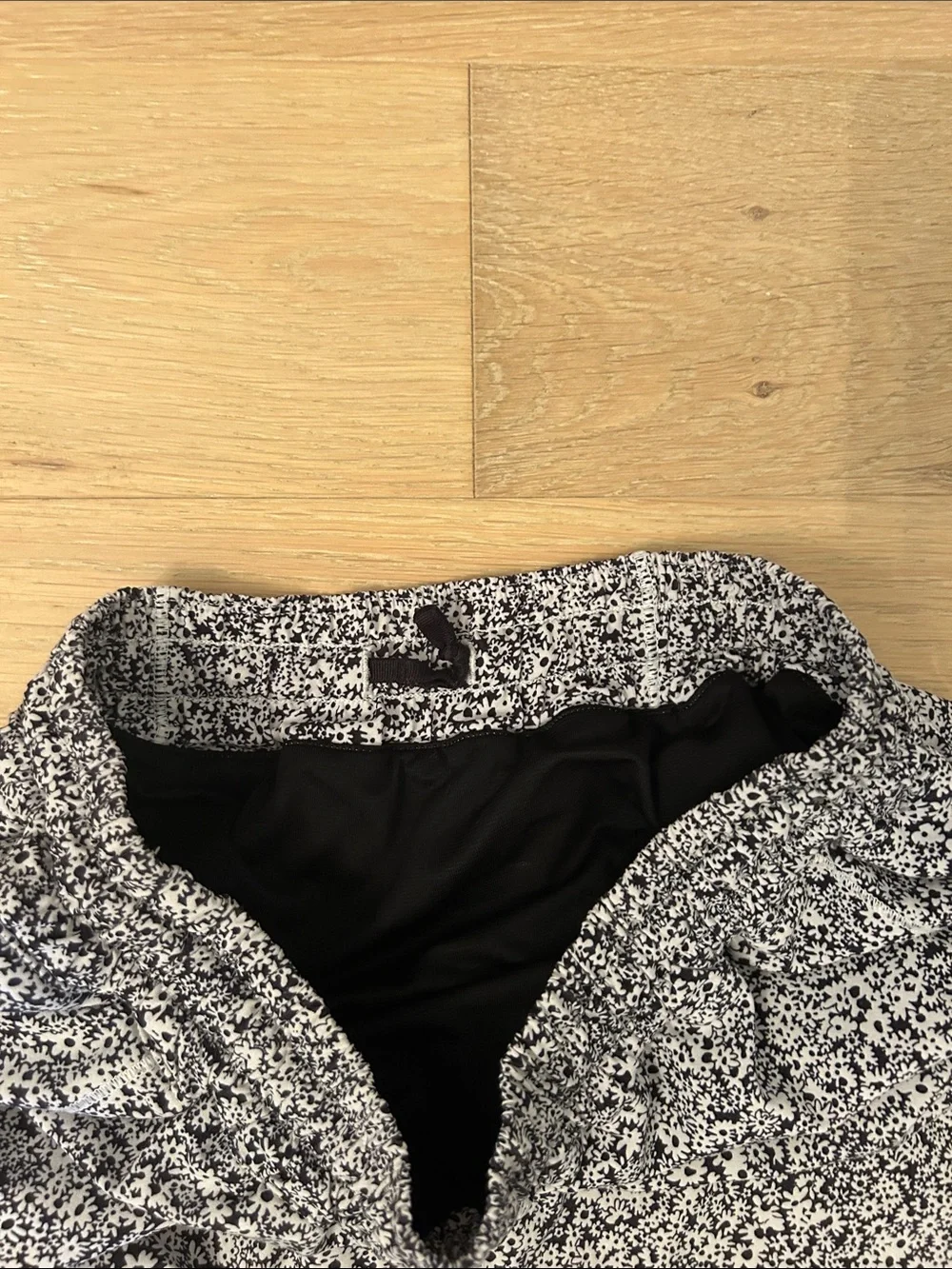 Lululemon Shorts - Picture 3 of 4